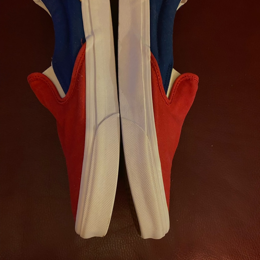 VANS - Picture 2 of 4